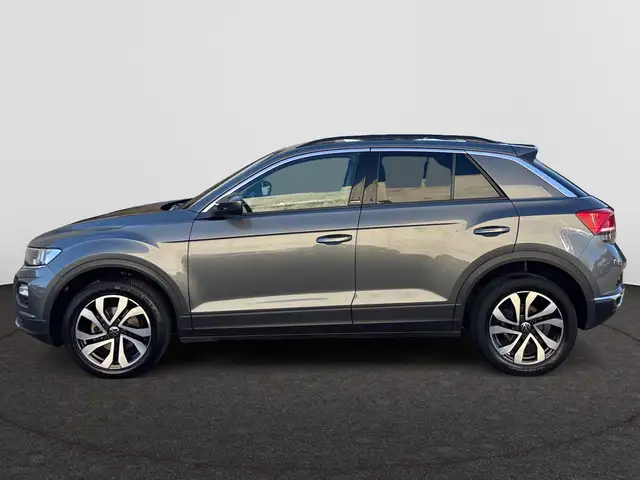 Volkswagen T-Roc view 8