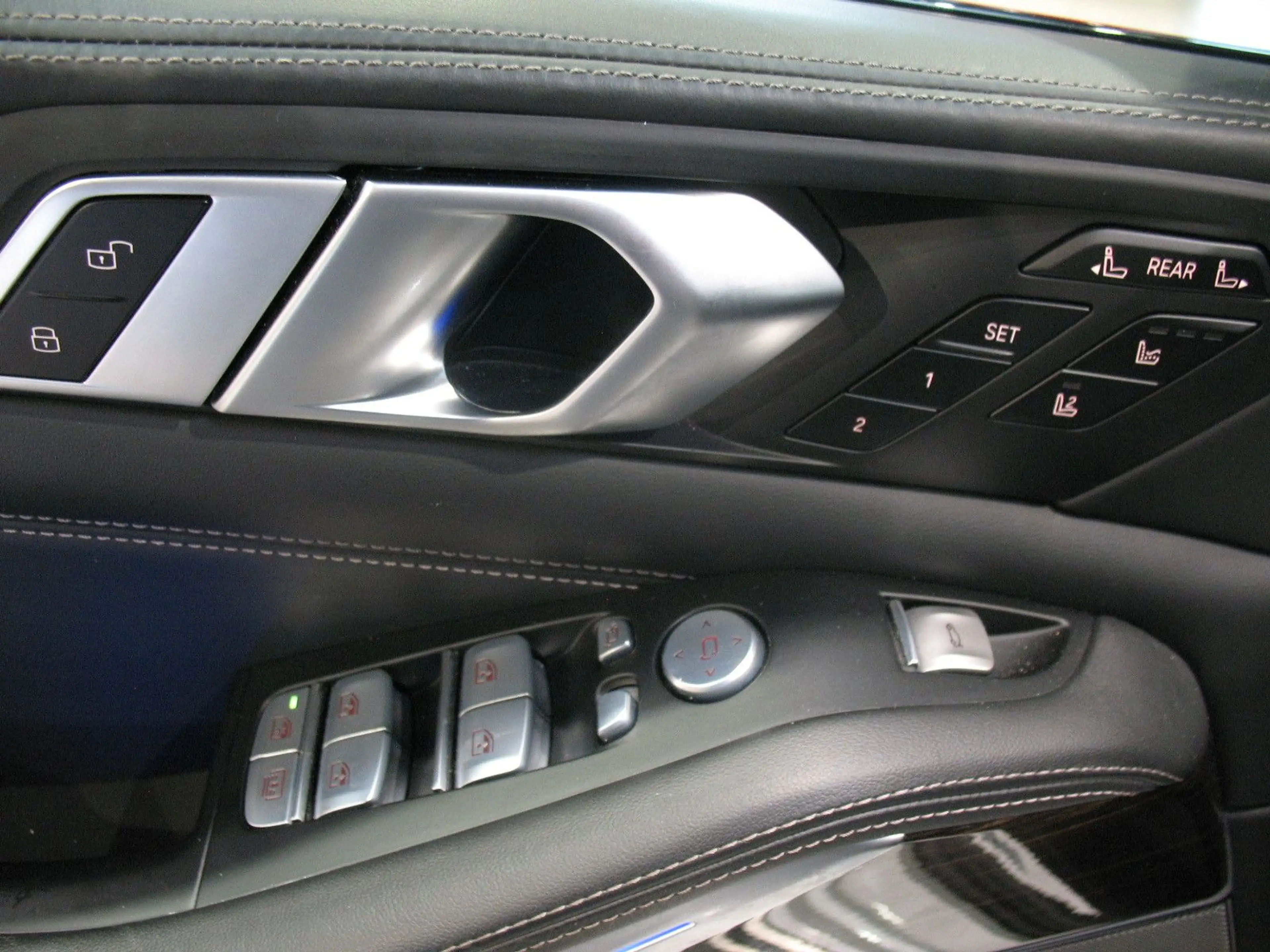 BMW X7 xDrive40d M Sport *LED*LEDER*PANORAMA*AHK* — photo 13