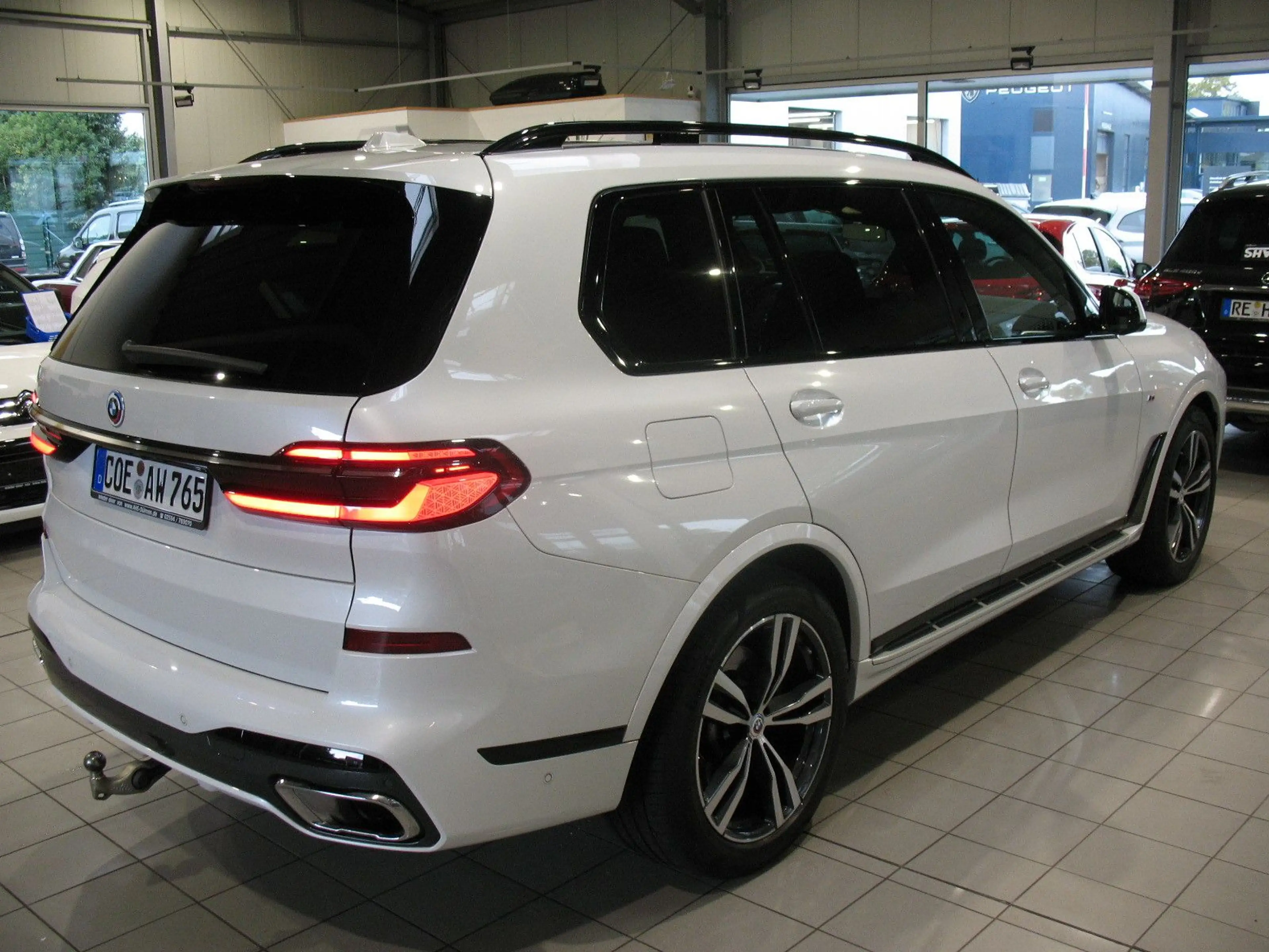 BMW X7 xDrive40d M Sport *LED*LEDER*PANORAMA*AHK* — photo 3