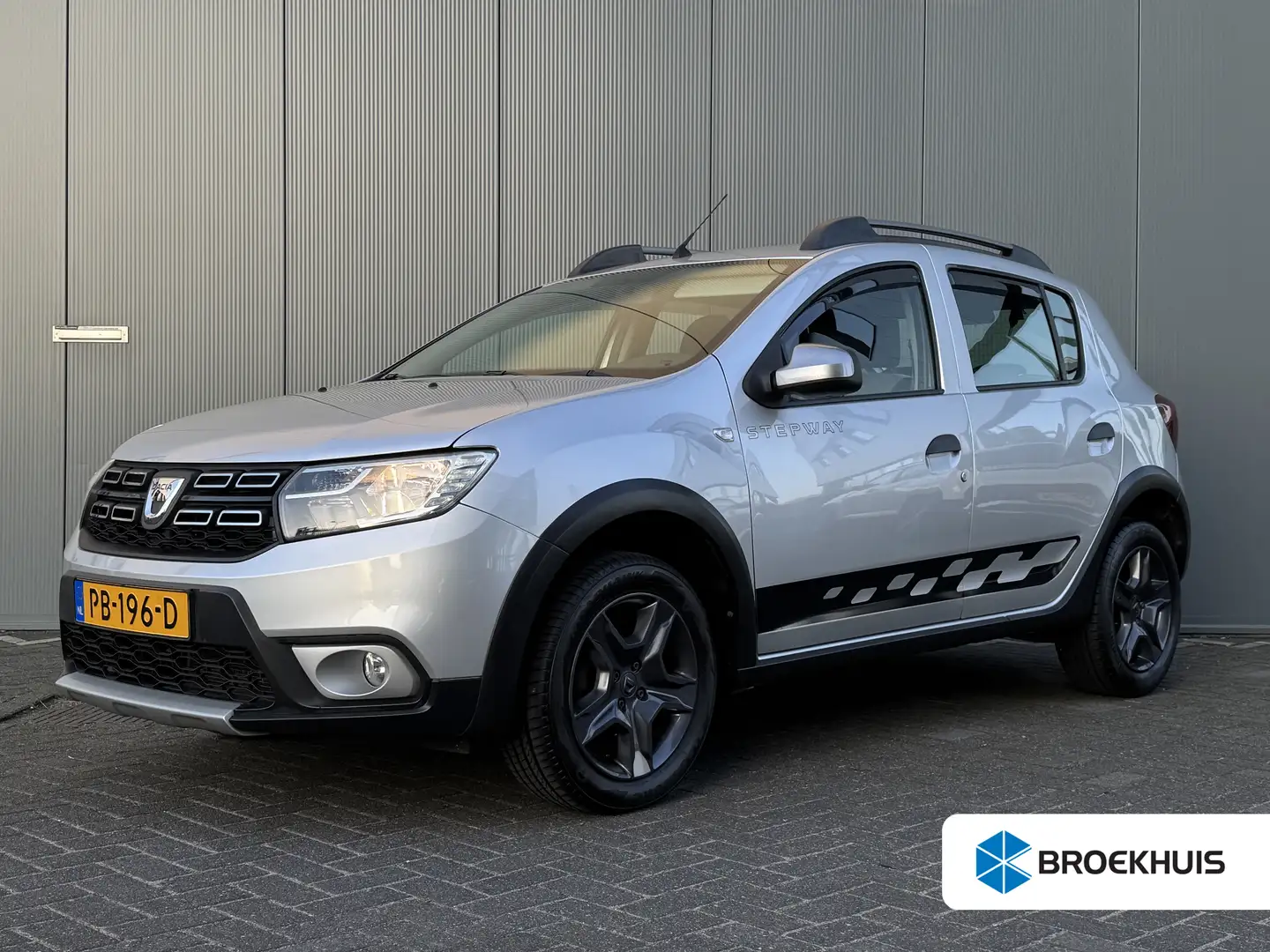 Dacia Sandero 0.9 TCE SL 90pk Stepway Automaat | Airco | Camera Grijs - 1