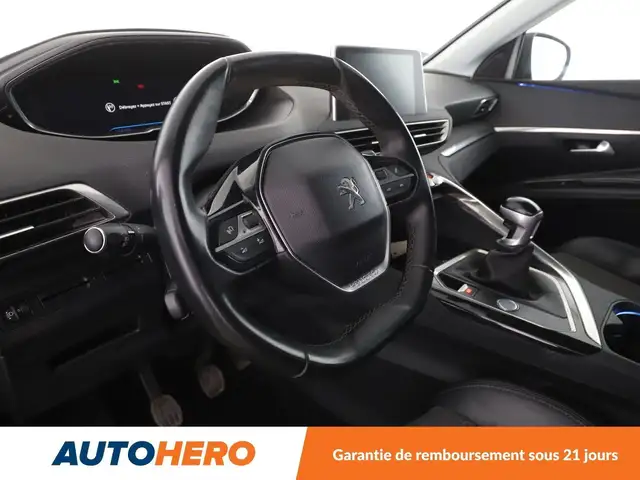 Peugeot 3008 view 11
