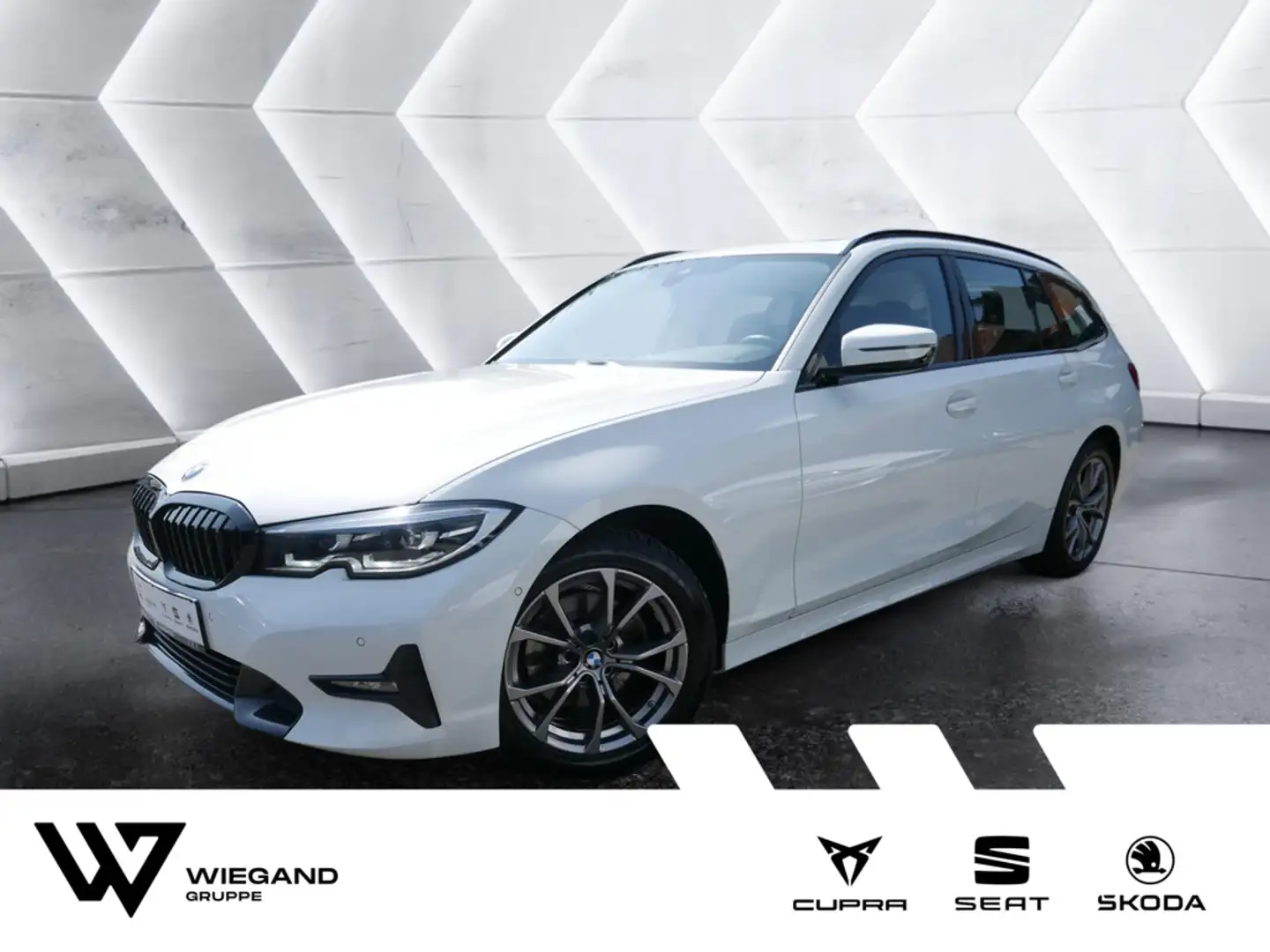 BMW 320 d xDrive Sport Line NAVI W-LAN LED PANO Weiß - 1