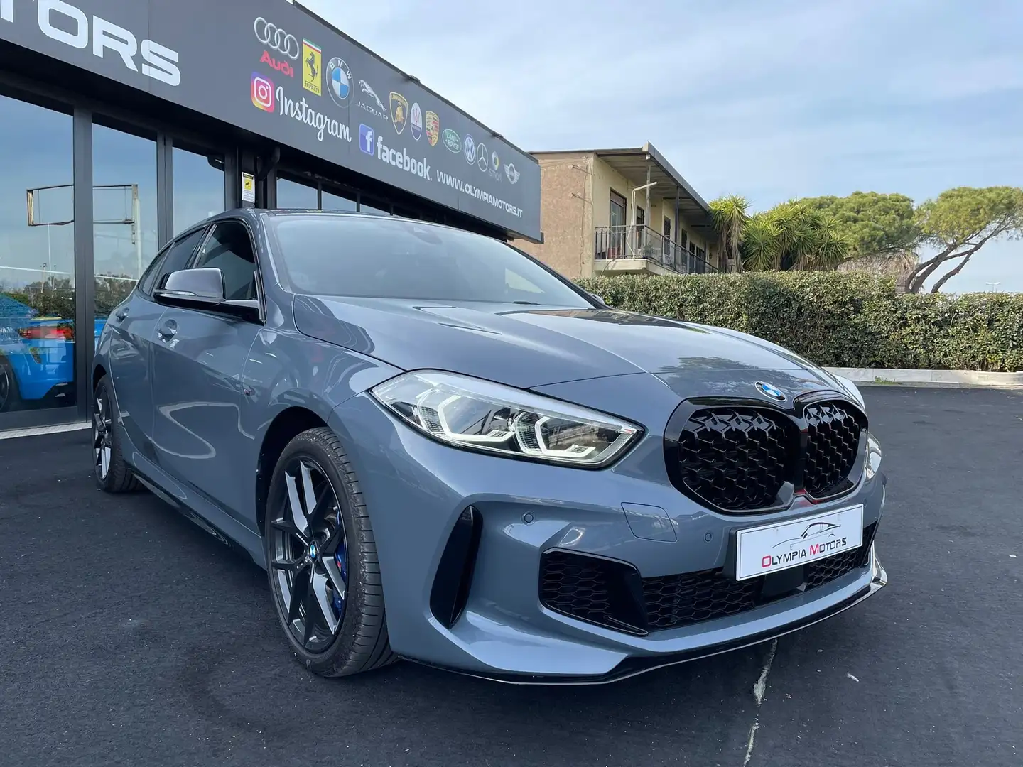 BMW 135 M XDRIVE LIVE COCKPIT LED 19' KAMERA Grijs - 1