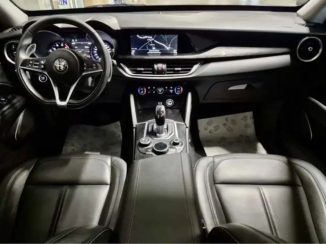 Alfa Romeo Stelvio view 6