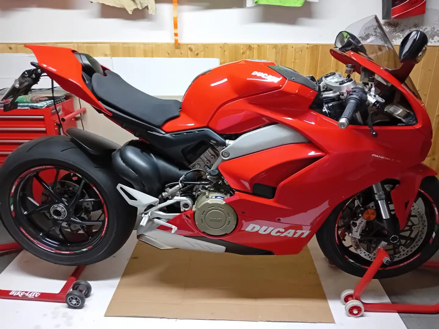 Ducati Panigale V4 Rood - 1