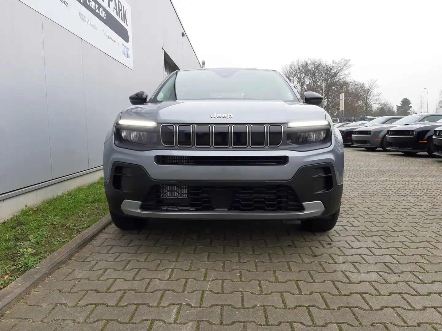 Jeep Avenger Altitude 1.2 / Winter-Paket Grau - 2