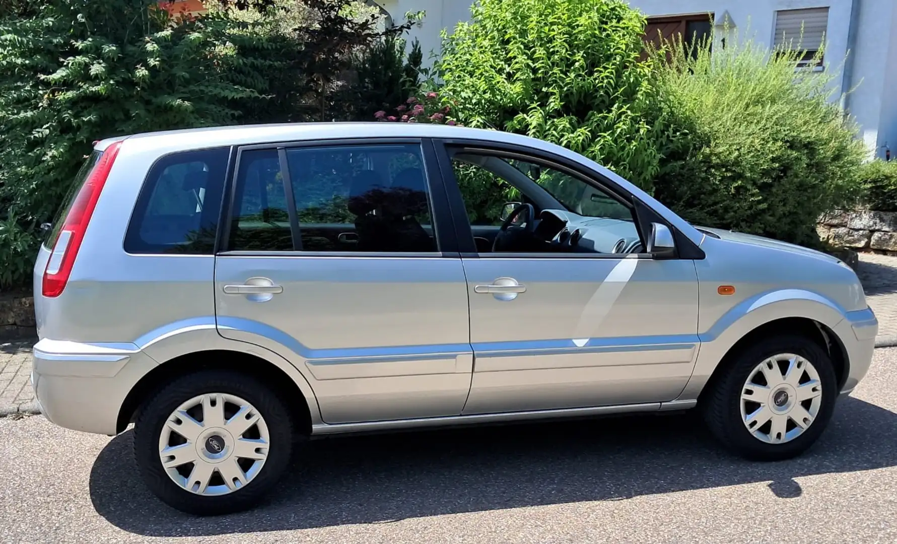 Ford Fusion Fusion 1.6 Style Silber - 1
