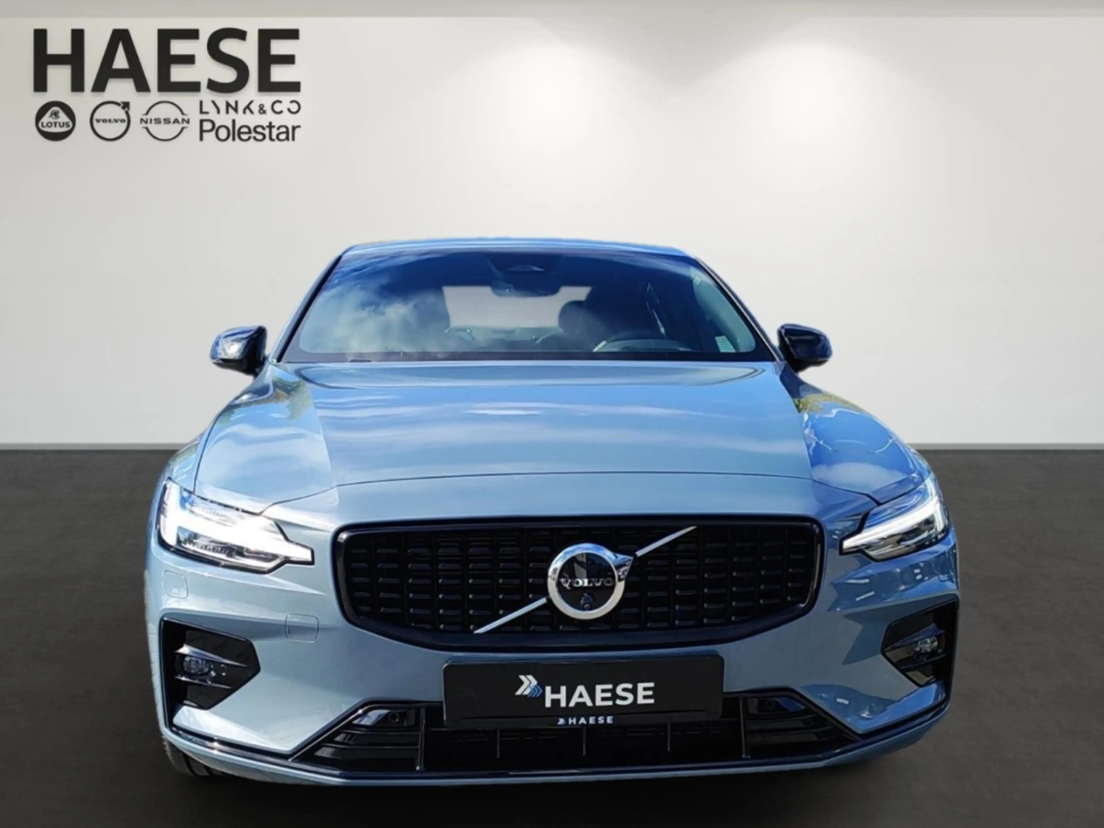 Volvo S60 B5 Ultimate Dark AWD El. Panodach Navi Leder Digit — photo 2