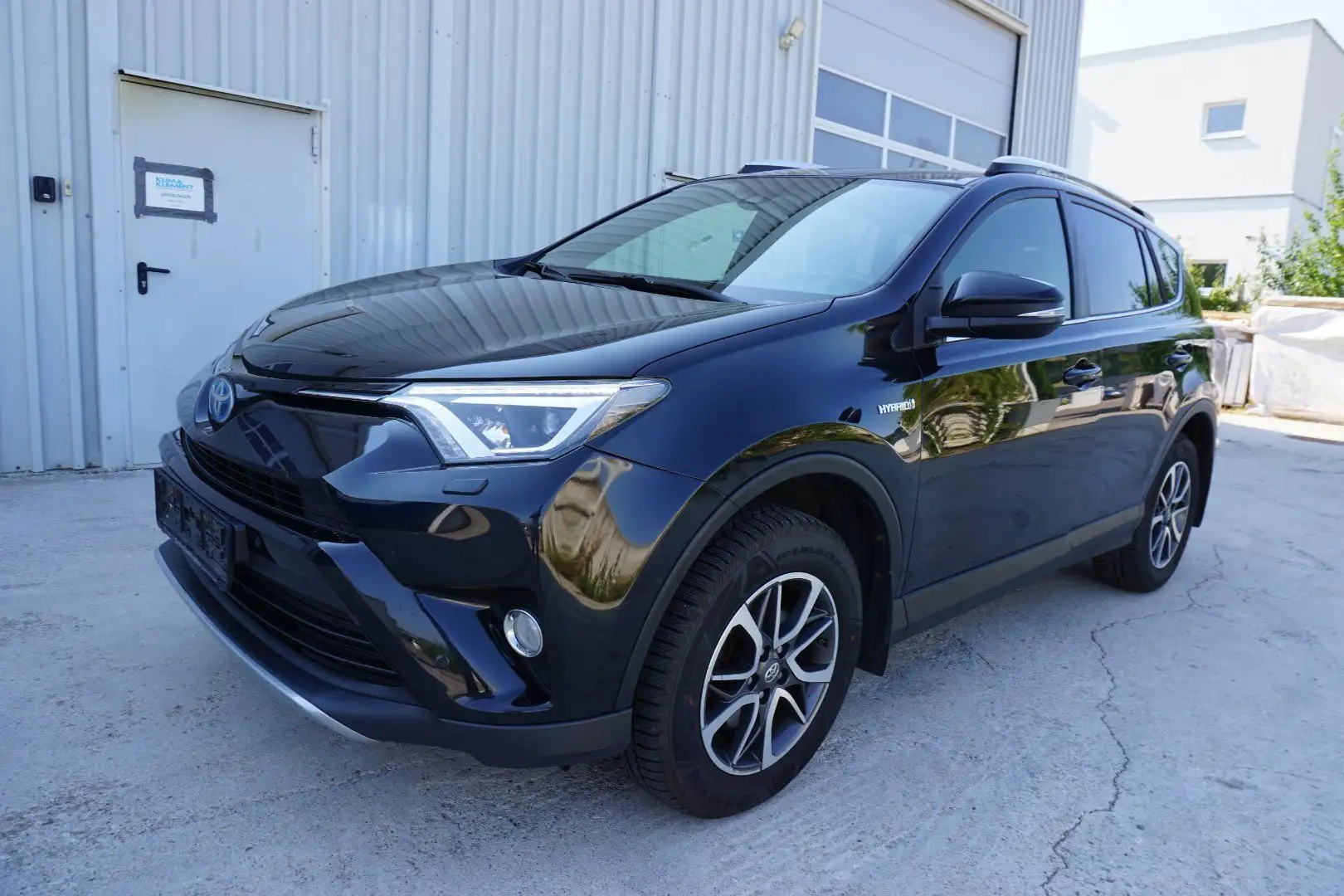 Toyota RAV 4 RAV4 2.5 VVT-i Hybrid Active Hybrid 4x4 Schwarz - 2