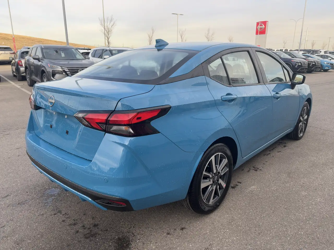 Nissan Versa снимка Nissan Versa
