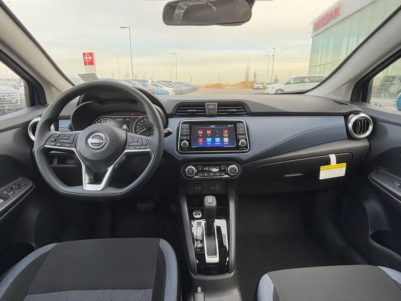 Nissan Versa снимка Nissan Versa