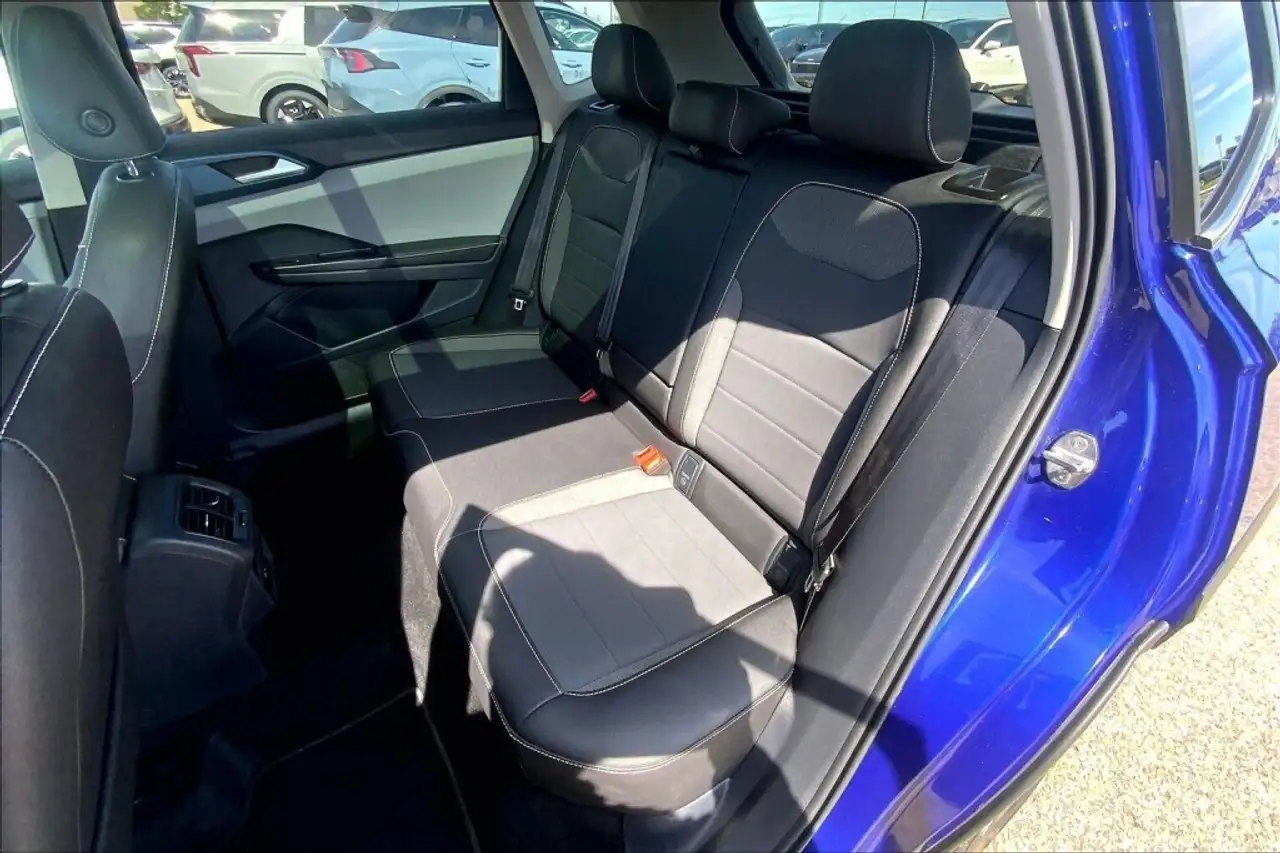 Volkswagen Taos photo Volkswagen Taos