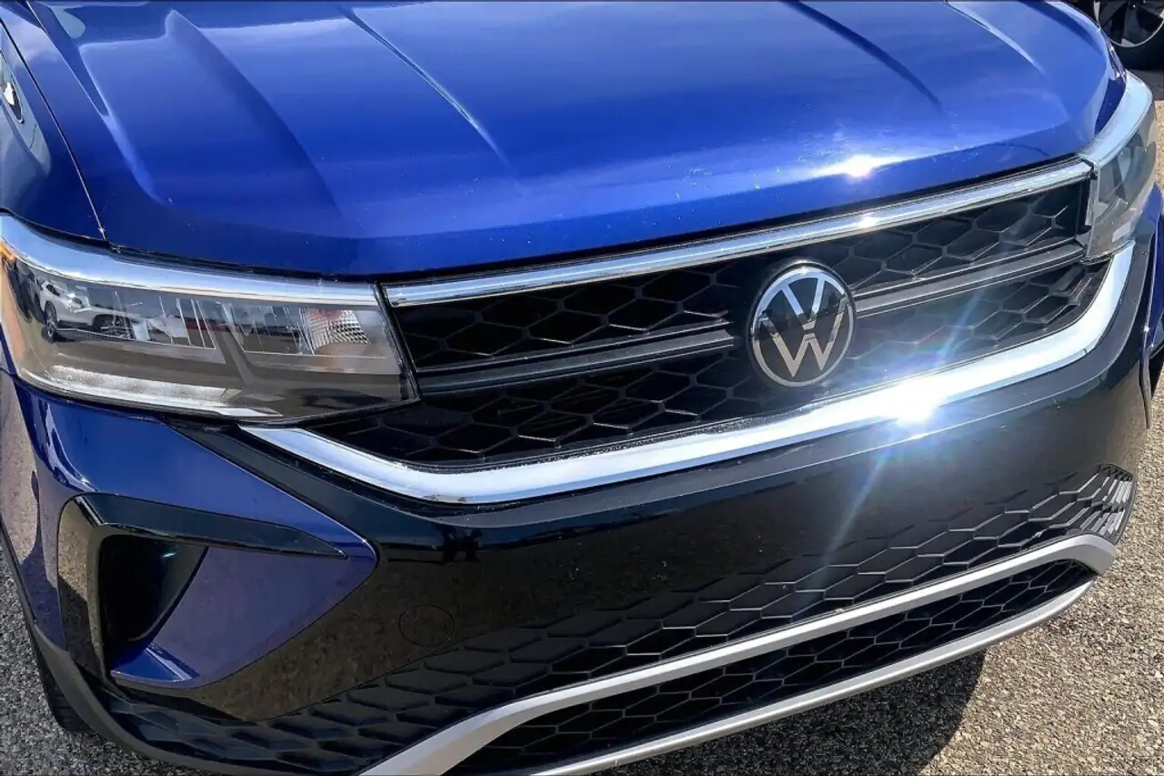 Volkswagen Taos photo Volkswagen Taos