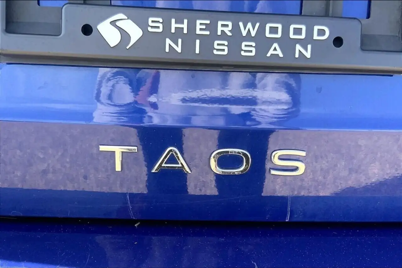 Volkswagen Taos photo Volkswagen Taos