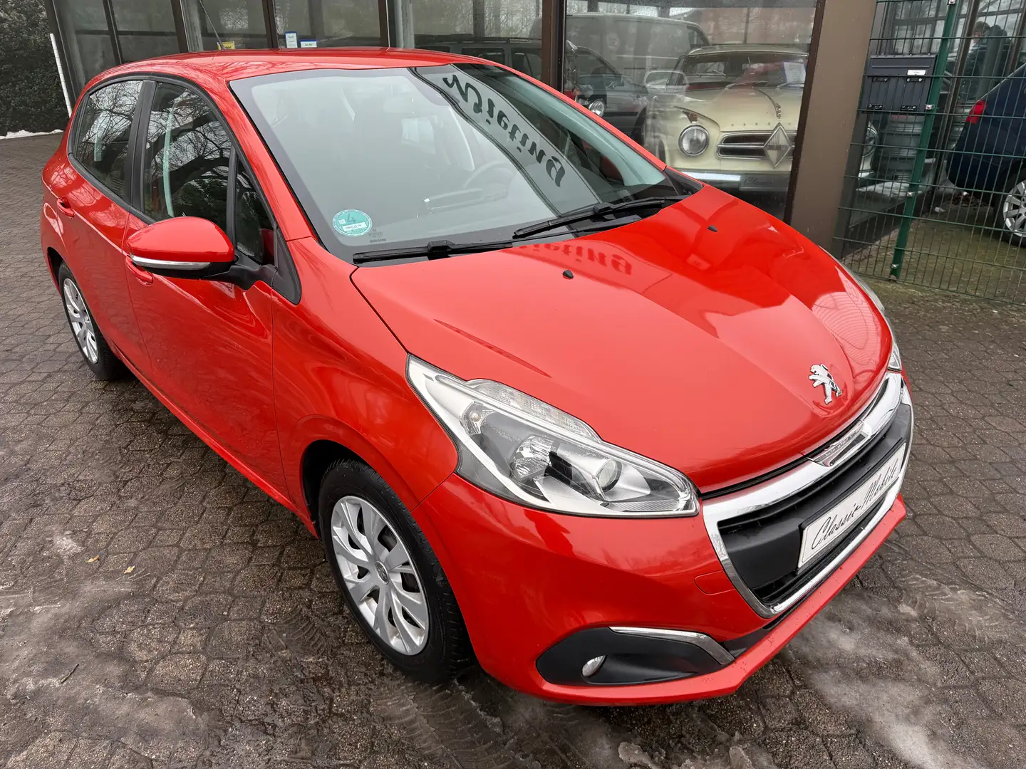 Peugeot 208 1.2 PureTech 68 Active *nur 49 TKM*Scheckheft* Orange - 1