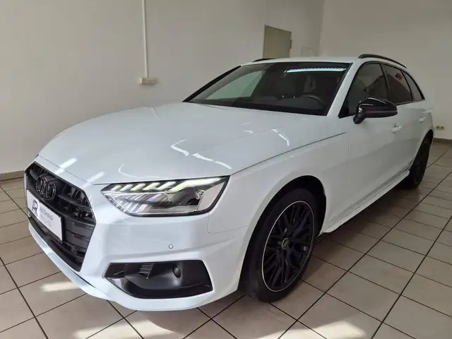 Audi A4 Avant 35 TFSI S Line LED Carplay Keyless 18" AHK