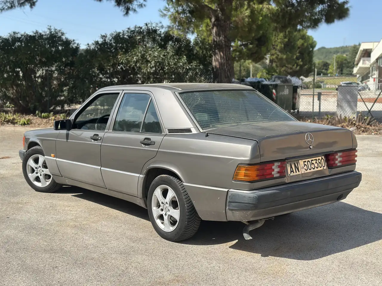 Mercedes-Benz 190, foto 4