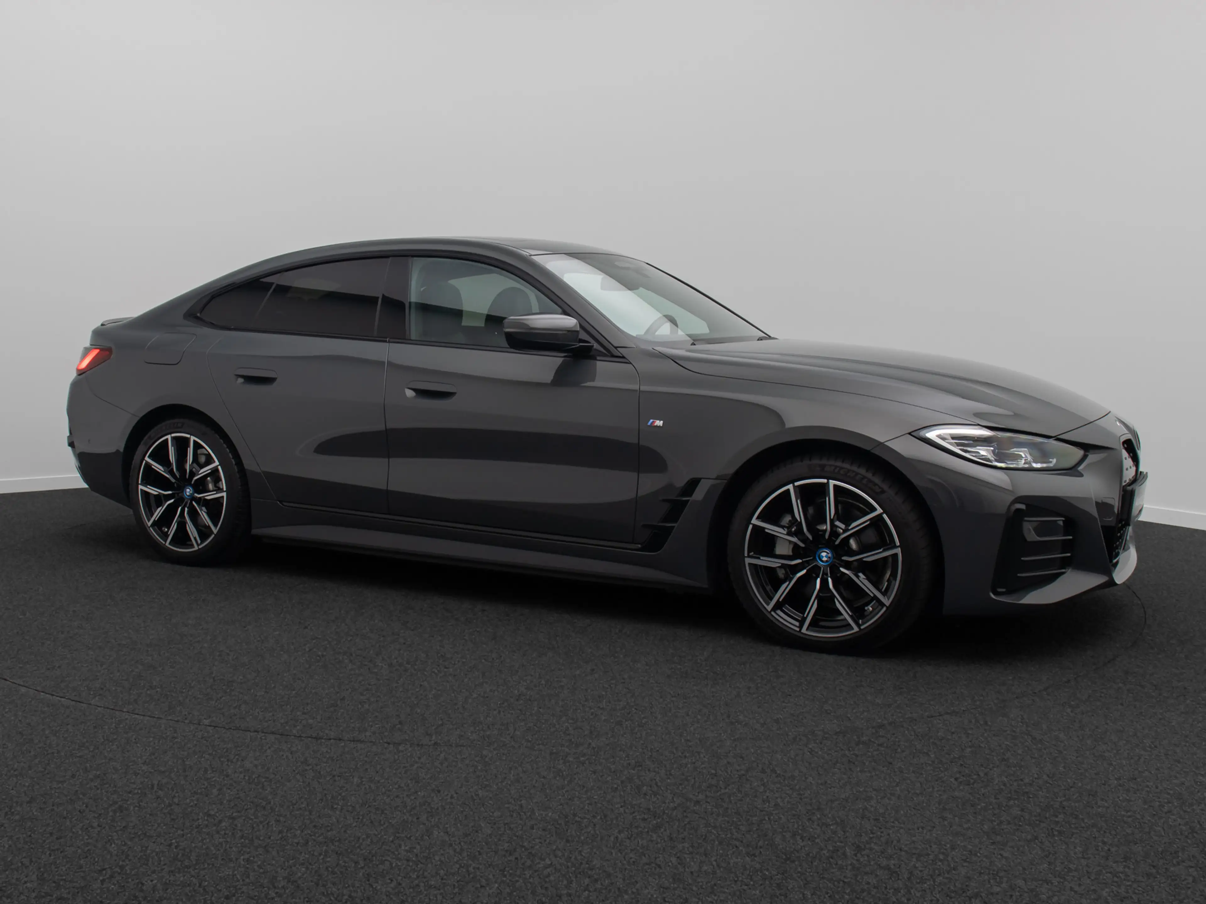 BMW i4 GC M Sport H K Kamera HUD DAB GSD 19Zoll — photo 4