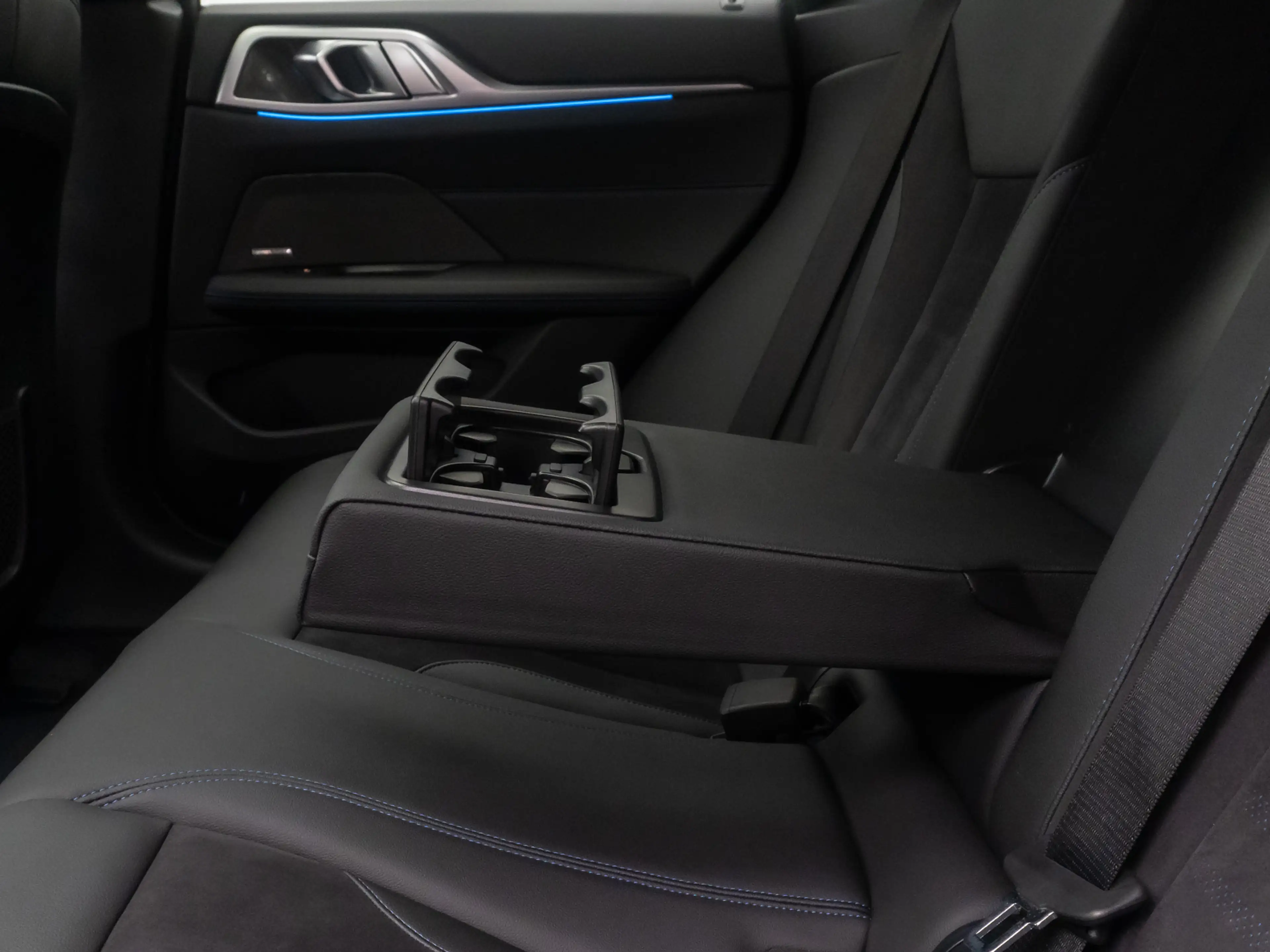 BMW i4 GC M Sport H K Kamera HUD DAB GSD 19Zoll — photo 27