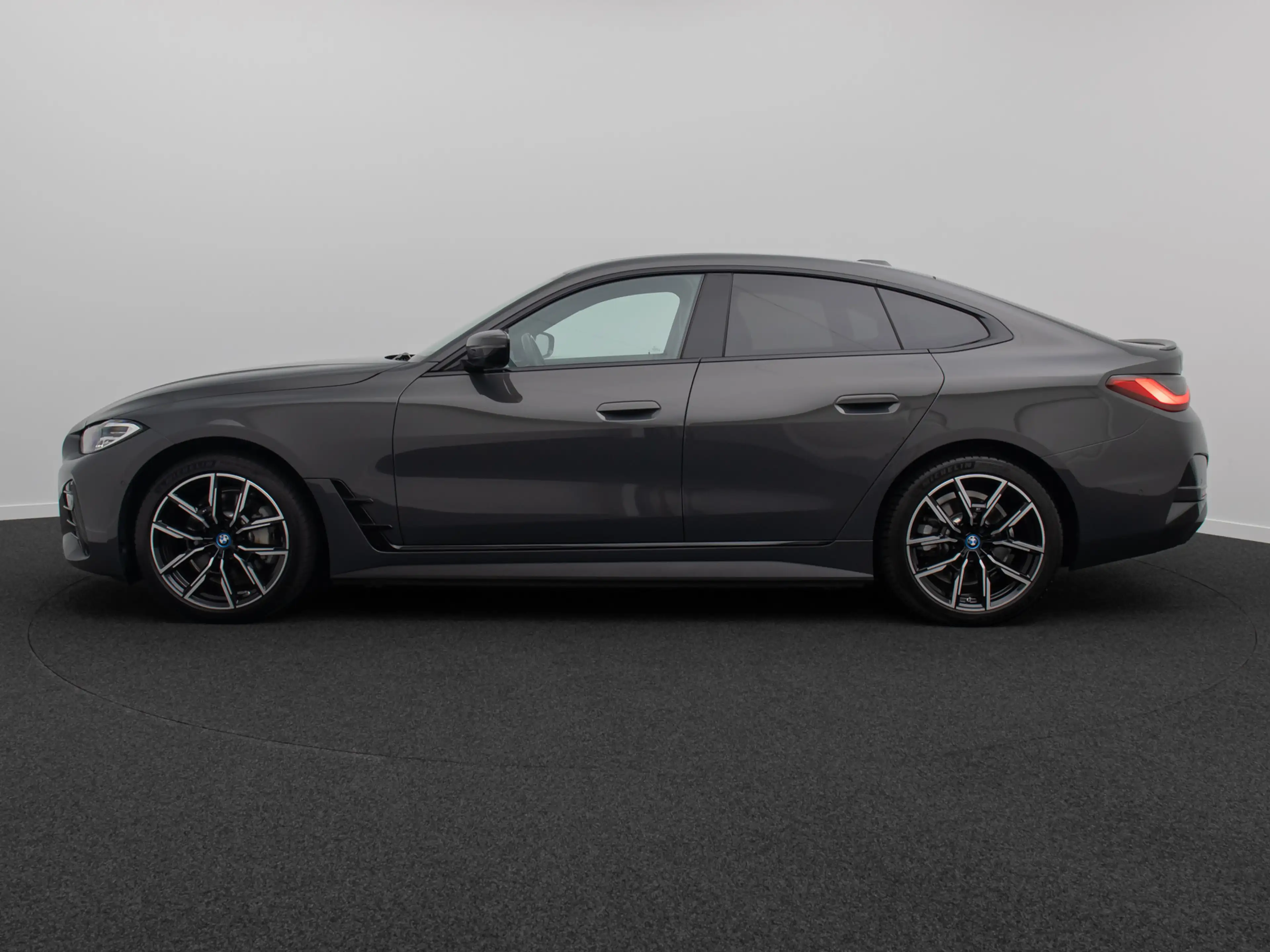 BMW i4 GC M Sport H K Kamera HUD DAB GSD 19Zoll — photo 11