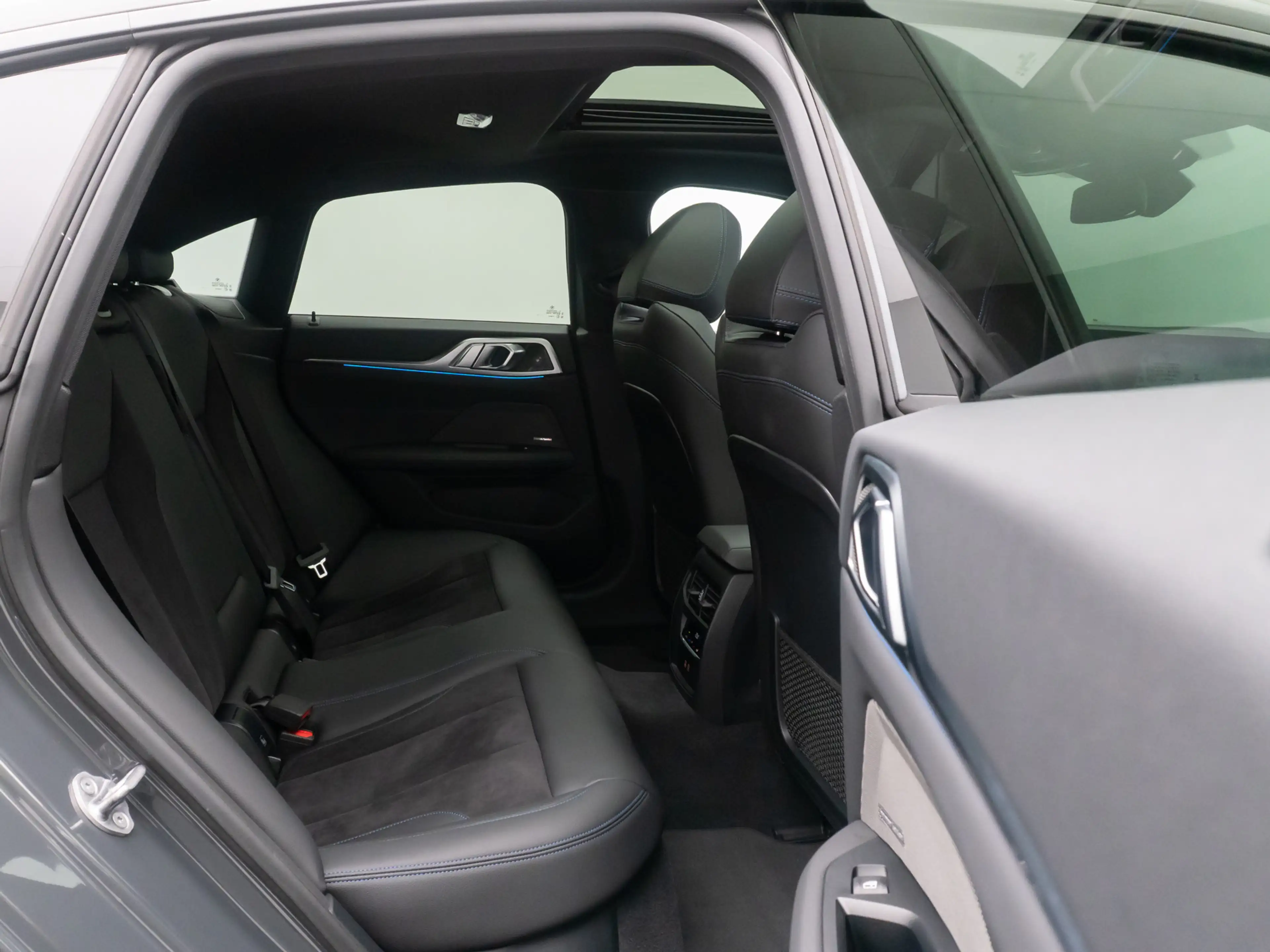 BMW i4 GC M Sport H K Kamera HUD DAB GSD 19Zoll — photo 26