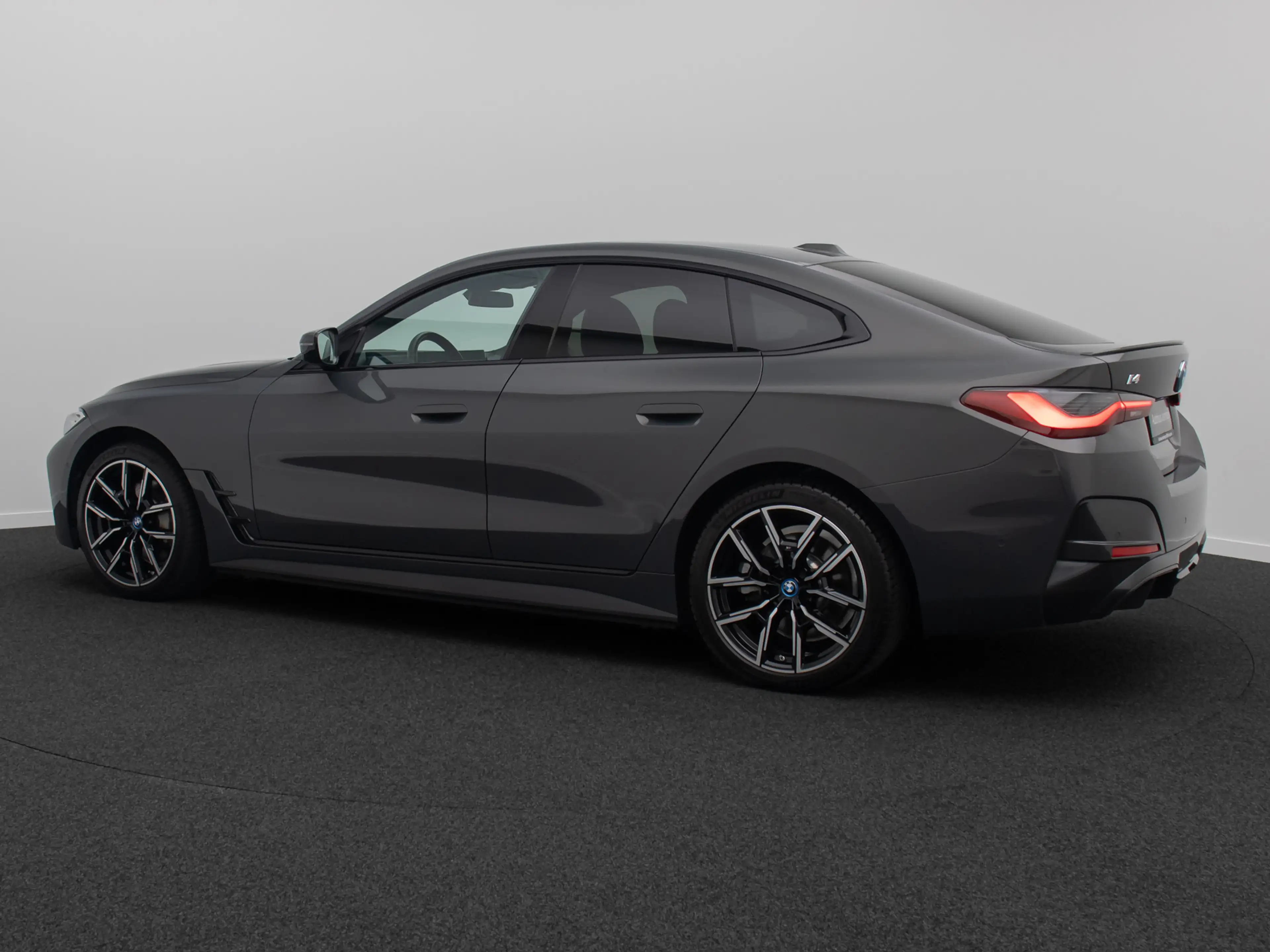 BMW i4 GC M Sport H K Kamera HUD DAB GSD 19Zoll — photo 10