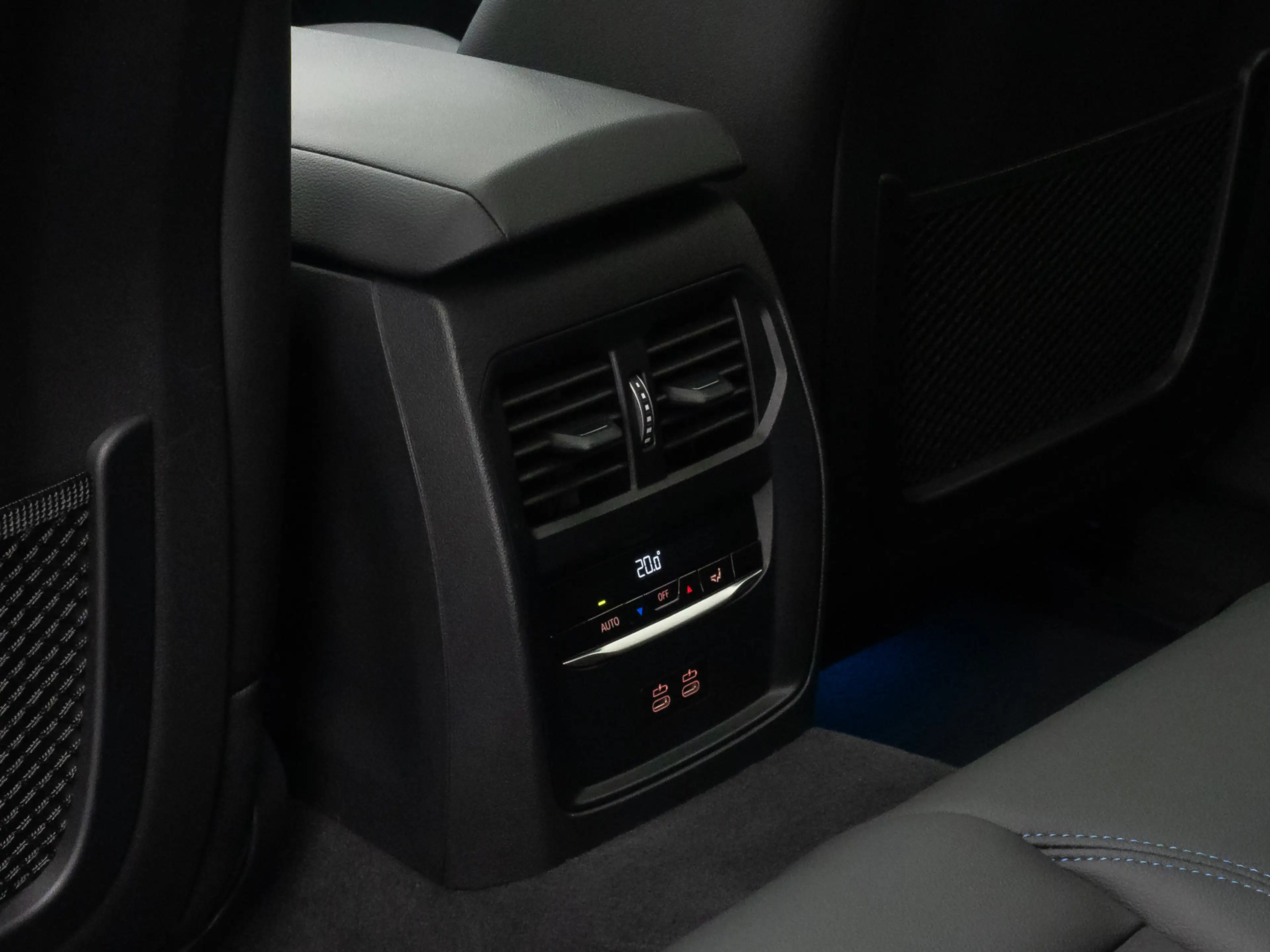 BMW i4 GC M Sport H K Kamera HUD DAB GSD 19Zoll — photo 28
