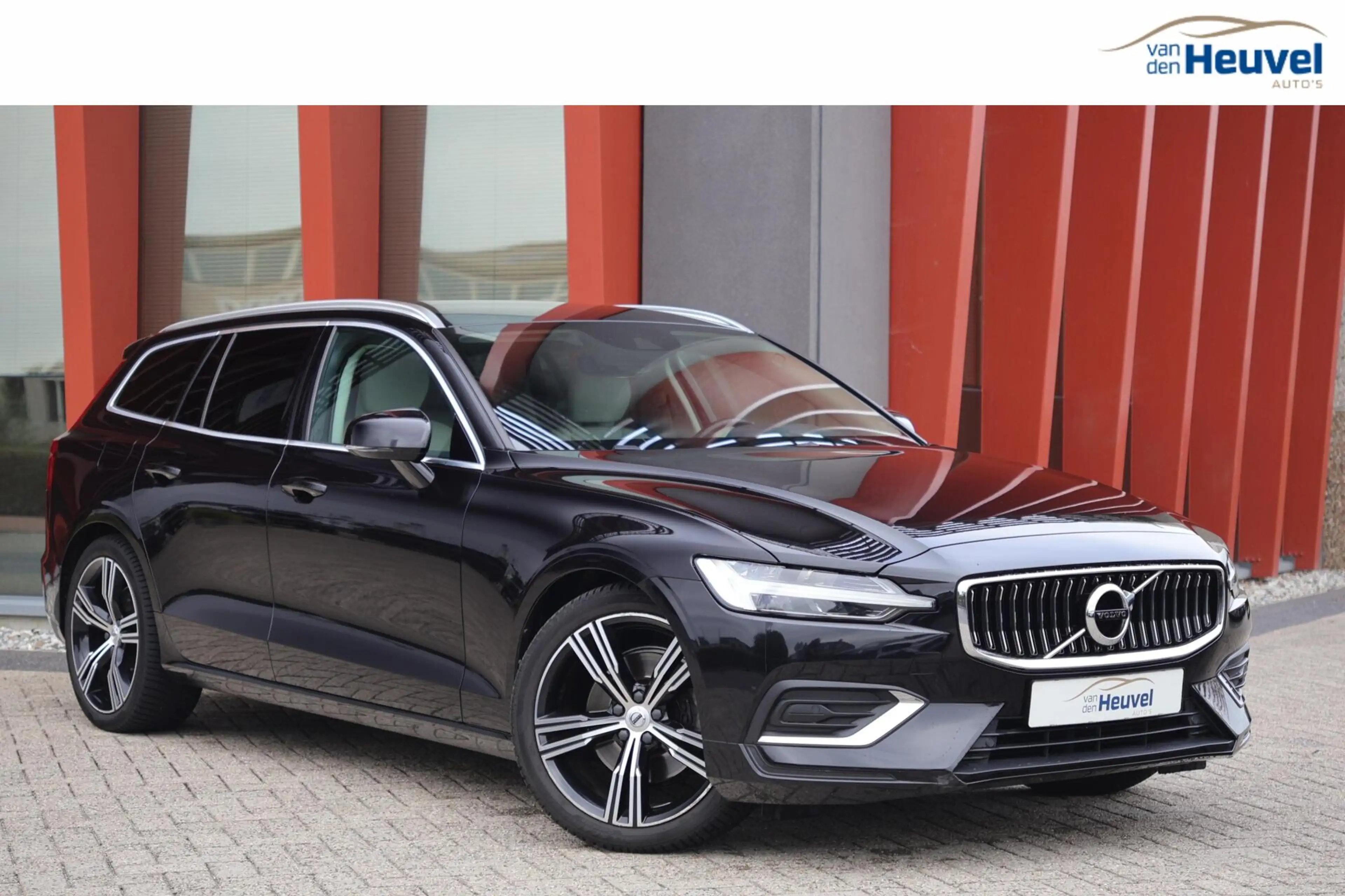 Volvo V60 T4 Inscription | Stoelverwarming | Trekhaak | Lede