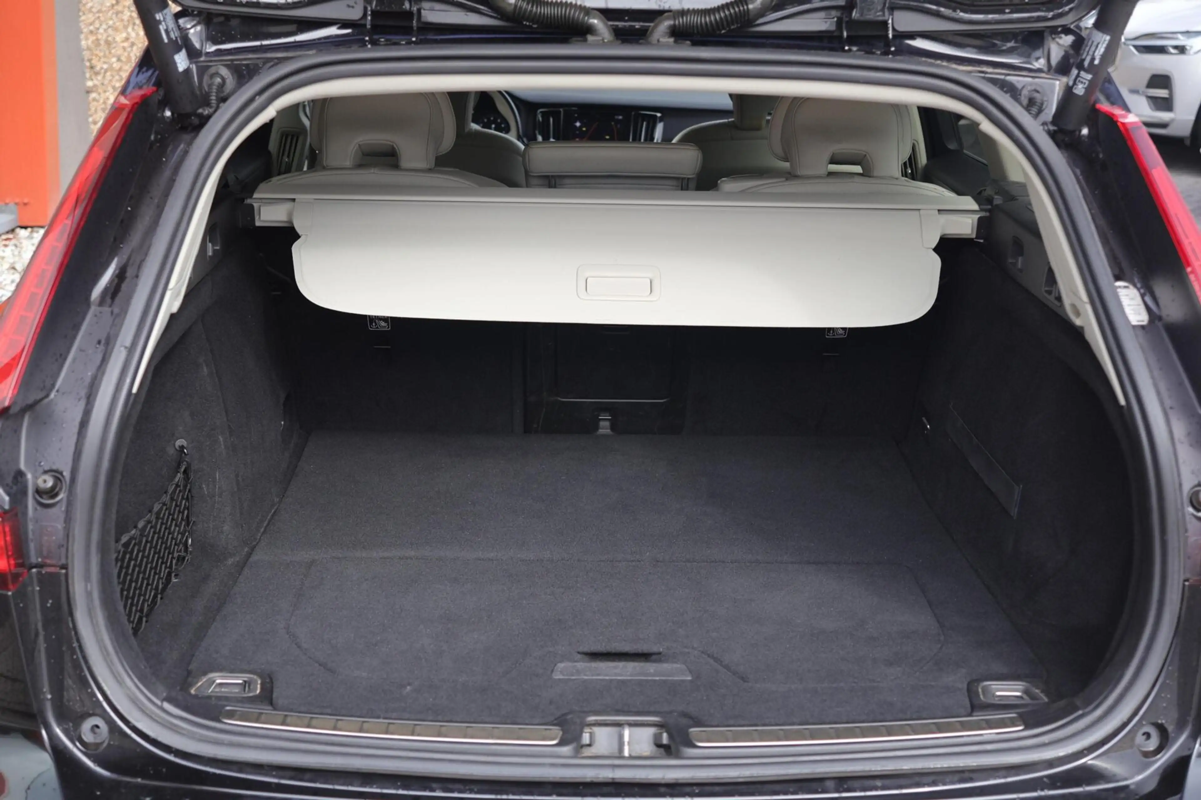 Volvo V60 T4 Inscription | Stoelverwarming | Trekhaak | Lede — photo 12