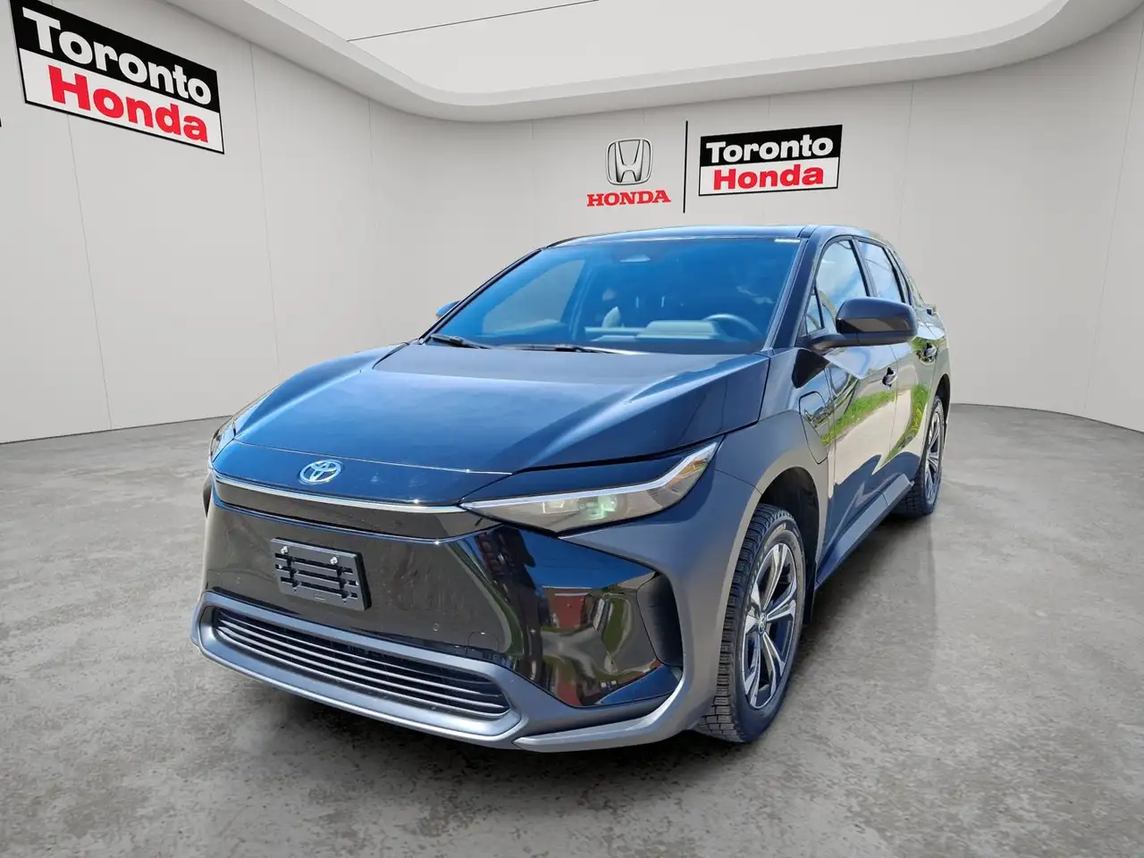 Toyota bZ4X снимка Toyota bZ4X