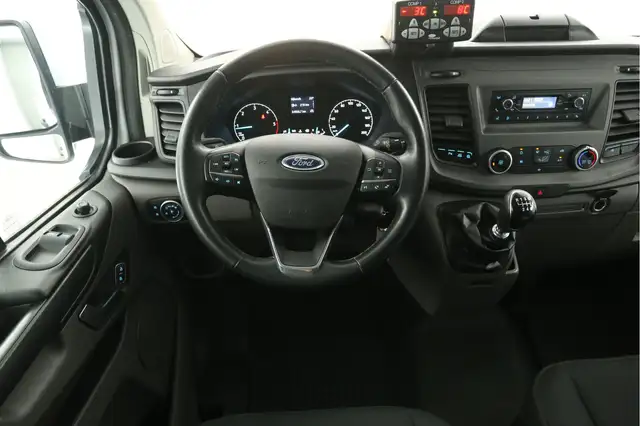 Ford Transit Custom view 2