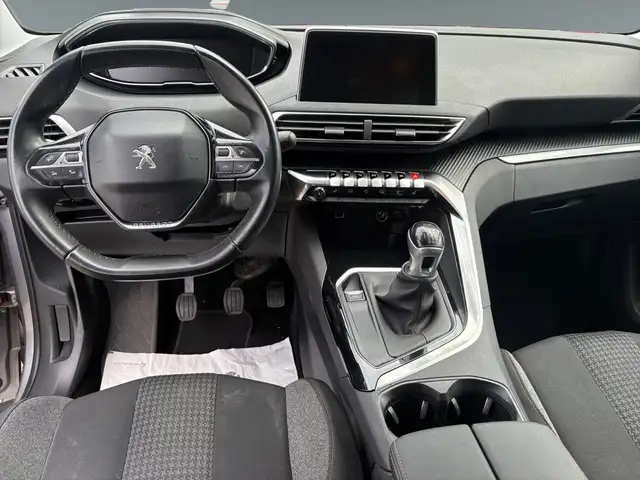 Peugeot 5008 view 11