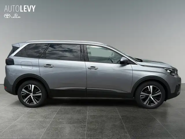 Peugeot 5008 view 7