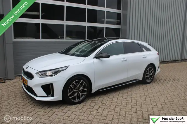Kia ProCeed / pro_cee'd 1.5 T-GDI GT-PlusLine 1e Eig | Panoramadak | Stoel