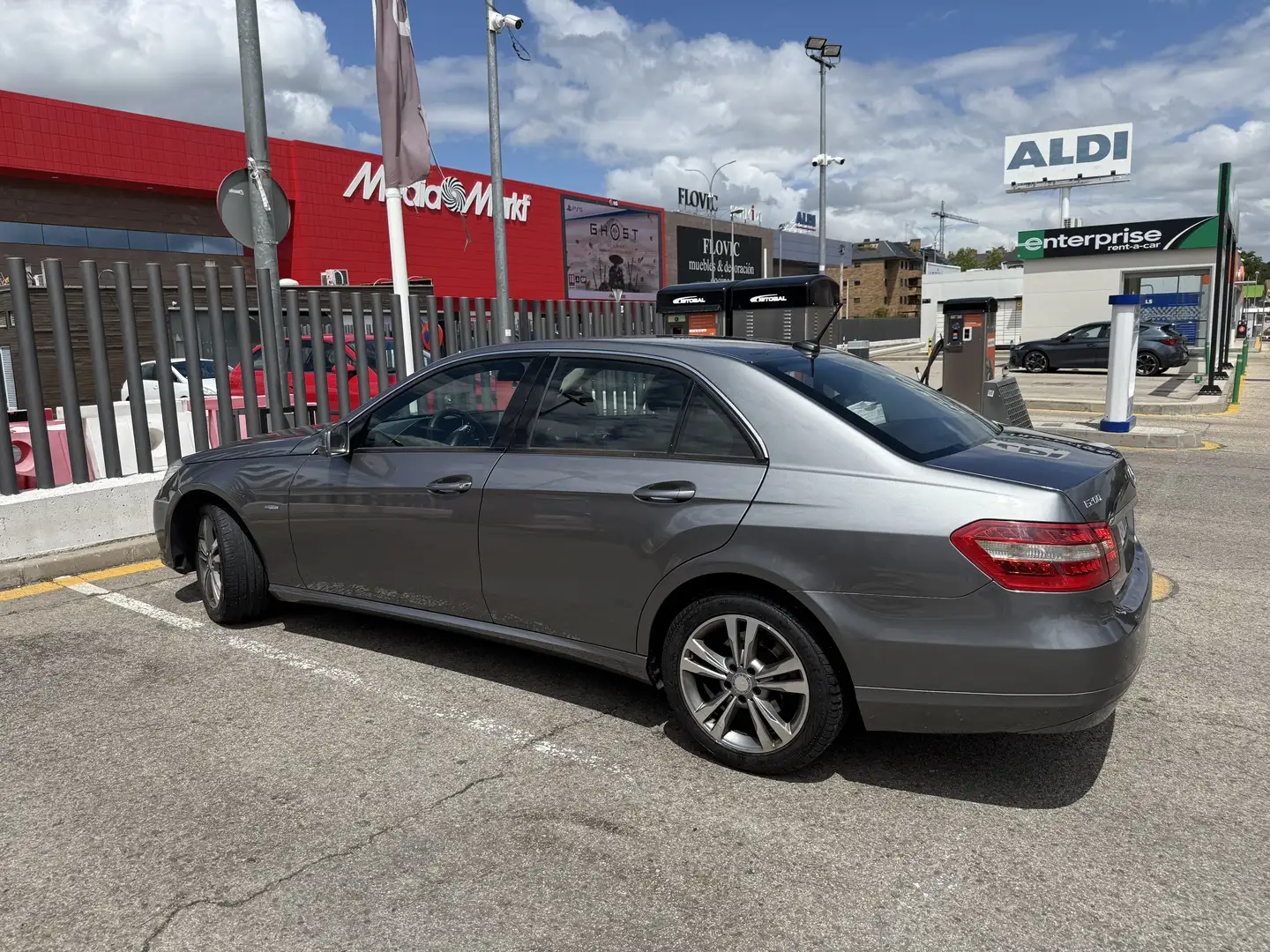 Mercedes-Benz E 200 200CDI BE 7G Plus - 1