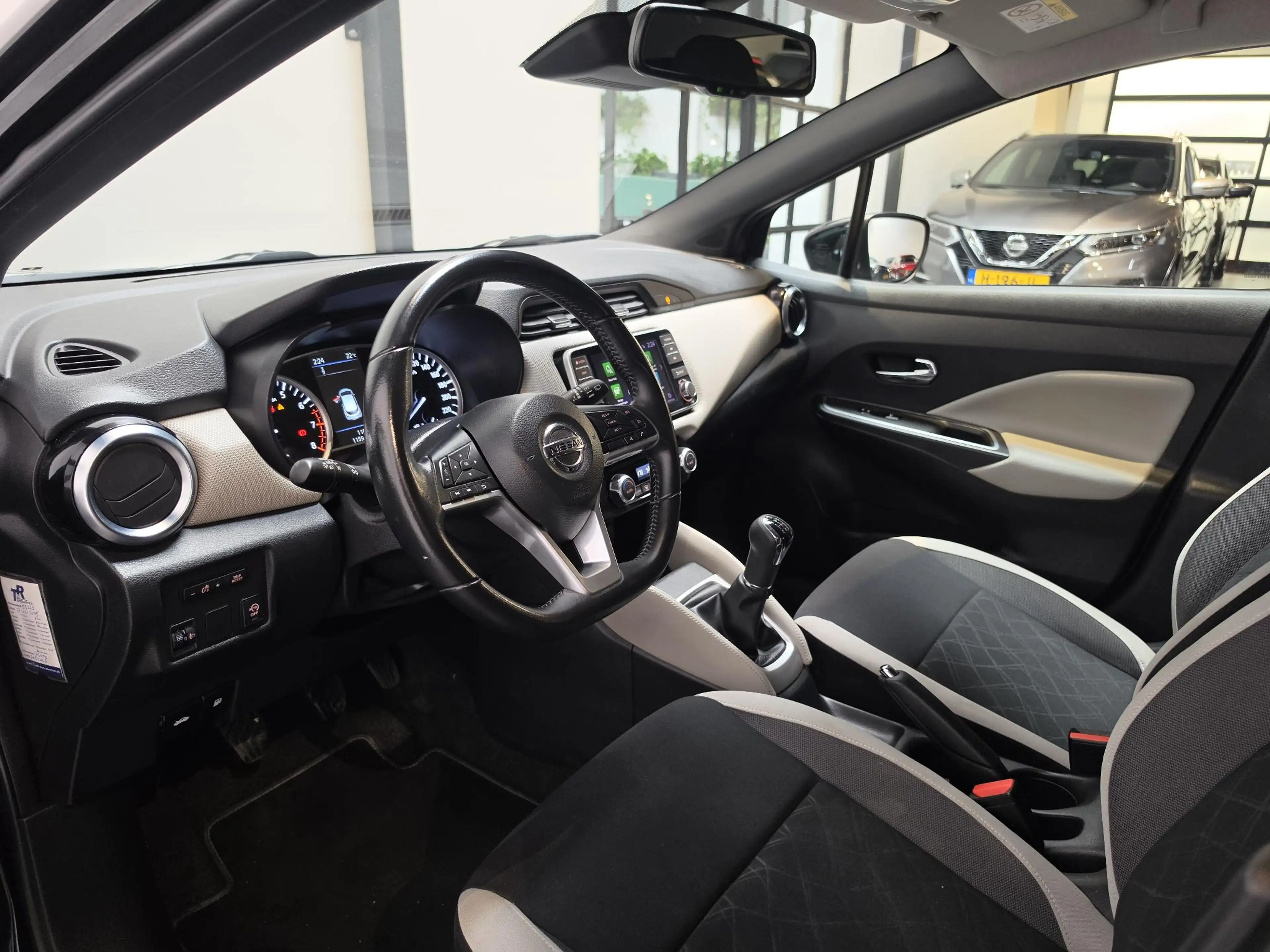 Nissan Micra 1.0 IG-T N-Connecta - Apple Carplay/ Android Auto — photo 11