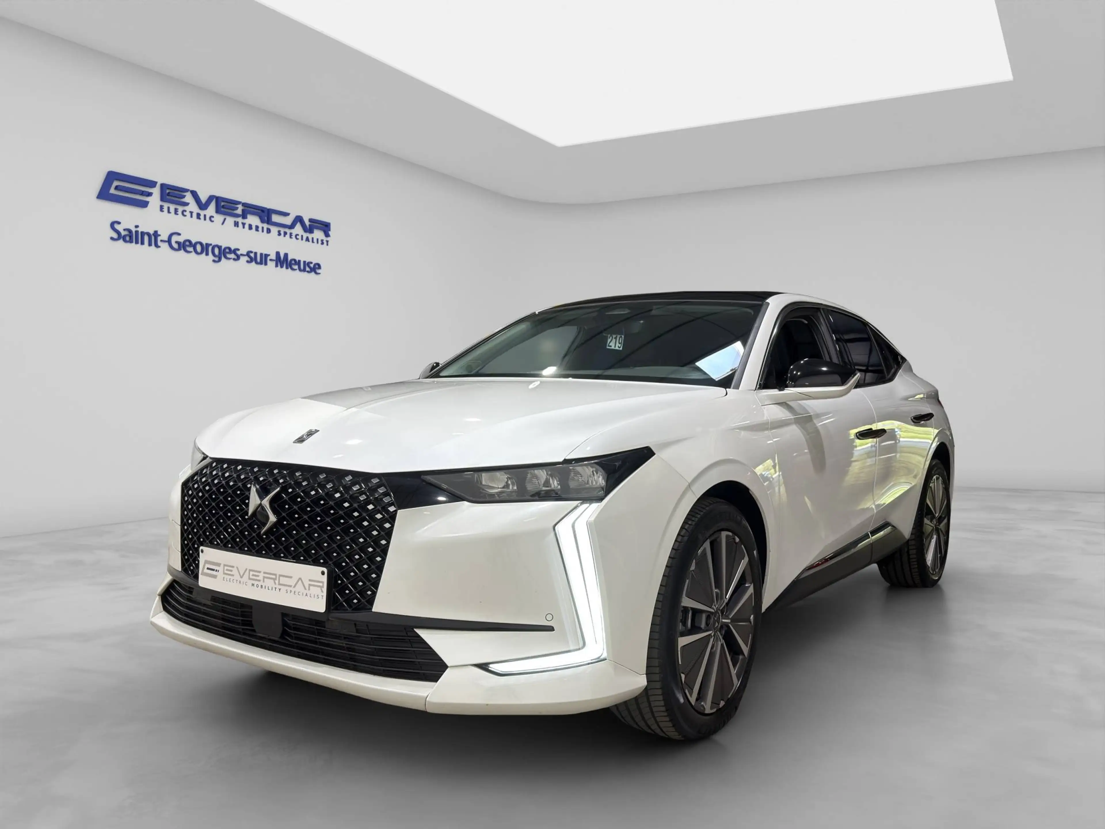 DS Automobiles N°4 PALLAS ***HEATED SEATS*MATRIX LIGHTS***