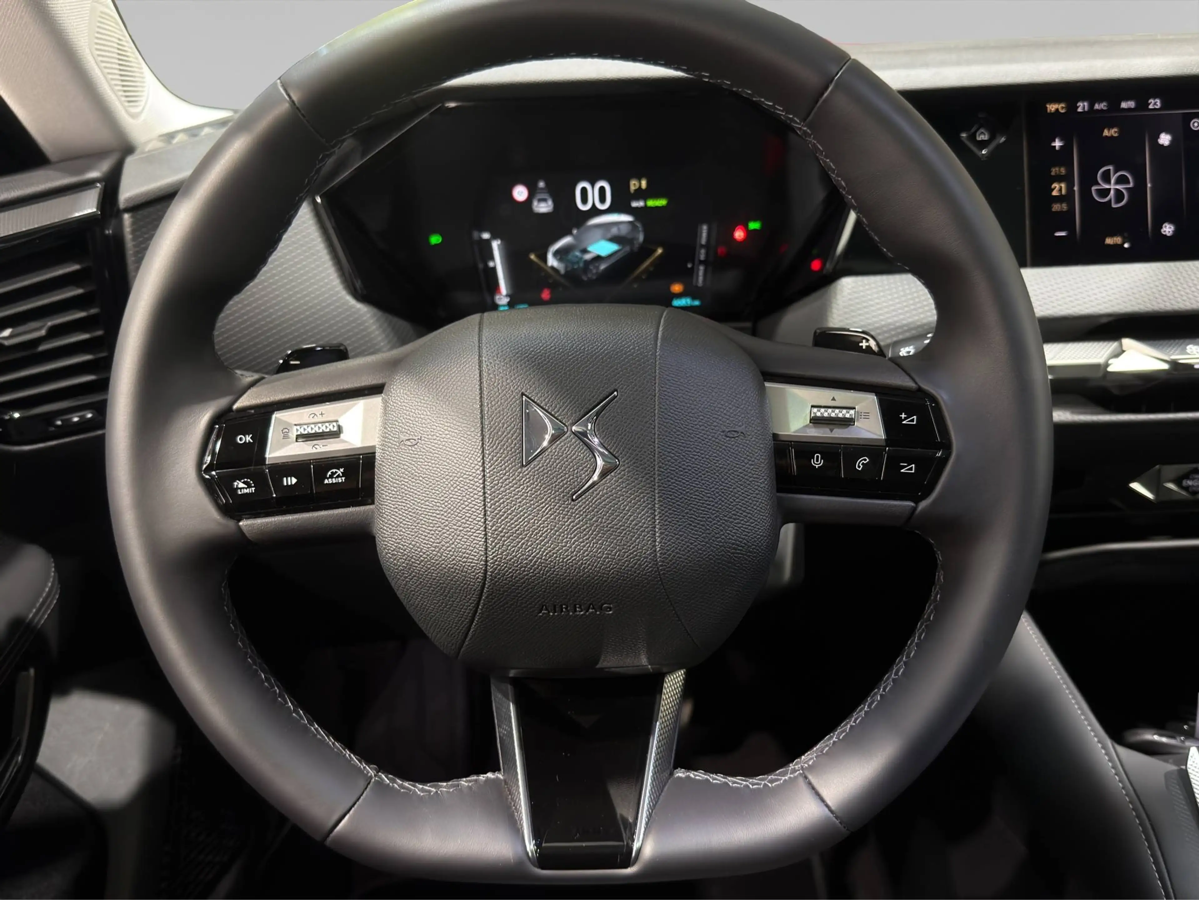 DS Automobiles N°4 PALLAS ***HEATED SEATS*MATRIX LIGHTS*** — photo 13