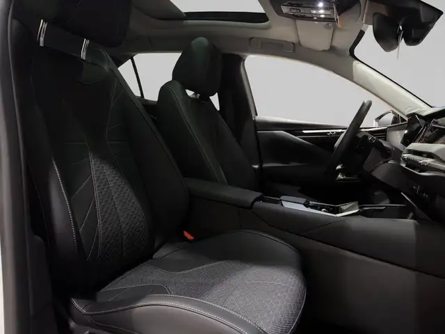DS Automobiles N°4 view 11