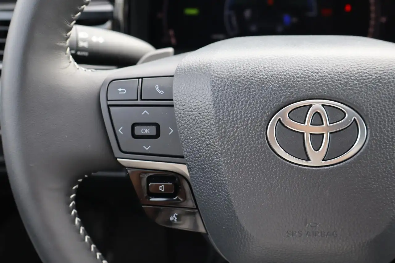 Toyota Camry снимка Toyota Camry