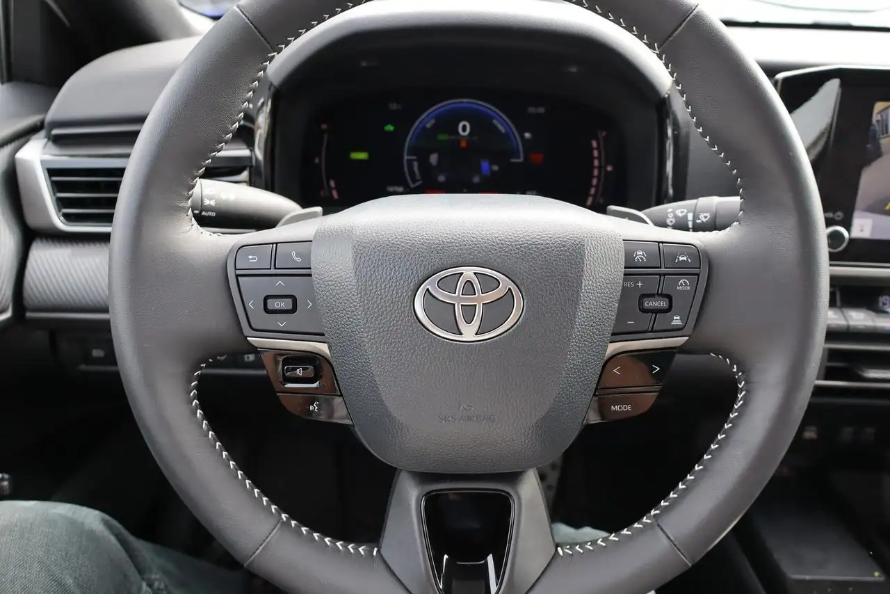 Toyota Camry снимка Toyota Camry
