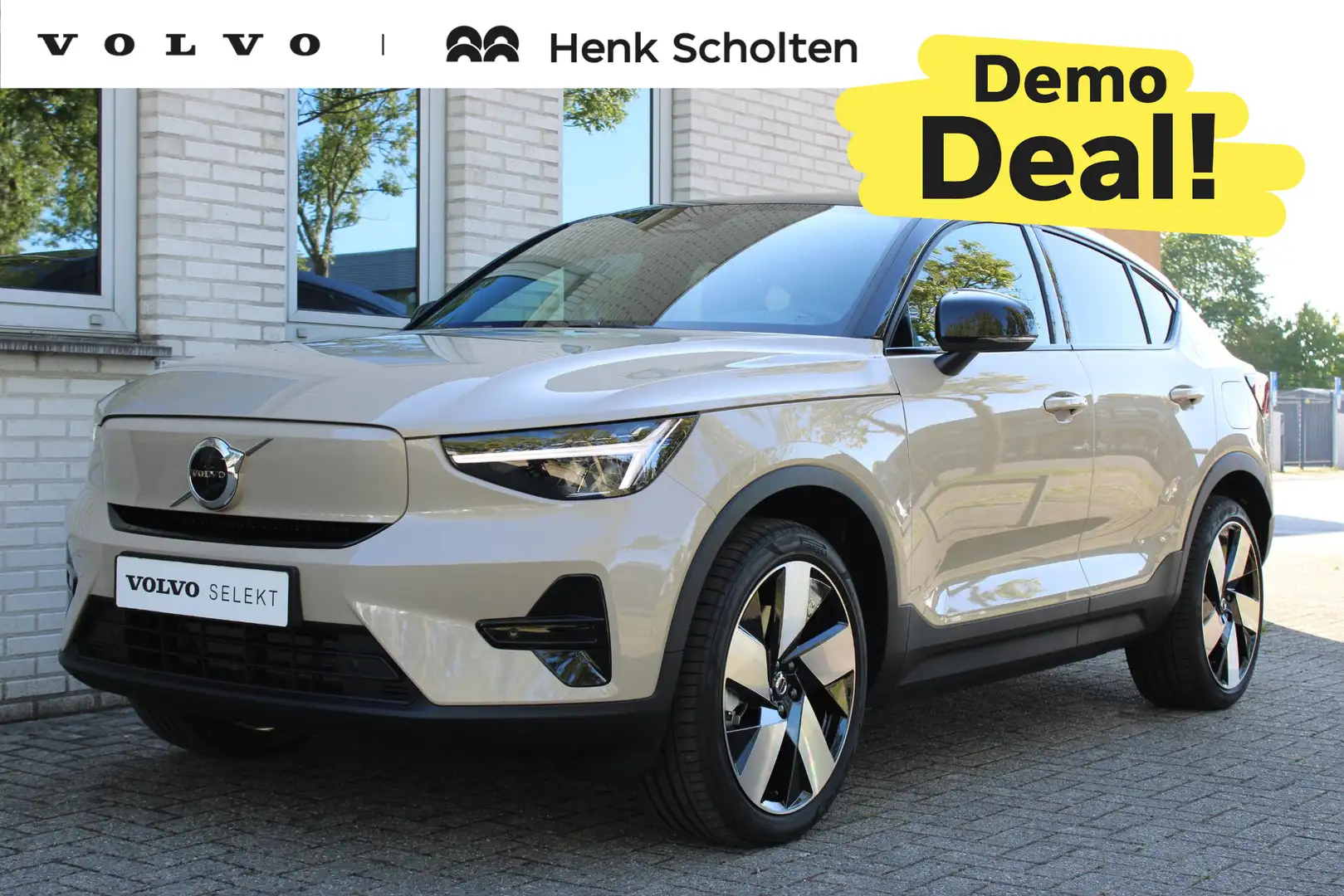 Volvo EC40 Single Motor Extended Range 82 kWh Plus | Demo Dea Beige - 1