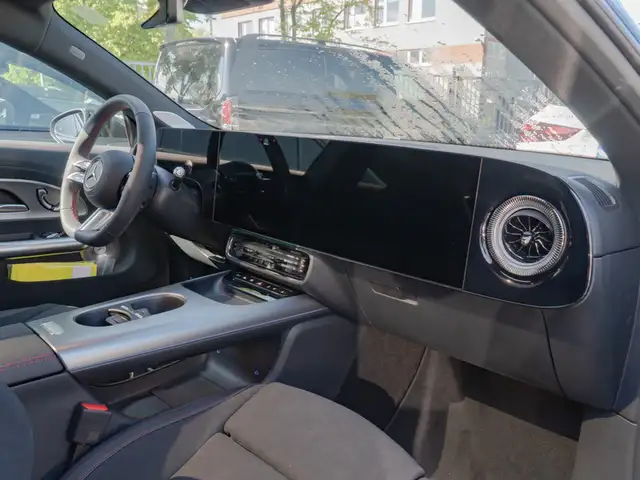 Mercedes-Benz Cla view 8