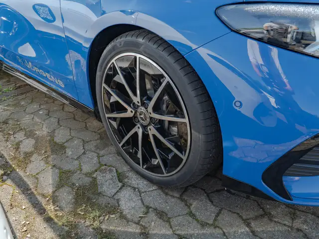 Mercedes-Benz Cla view 4