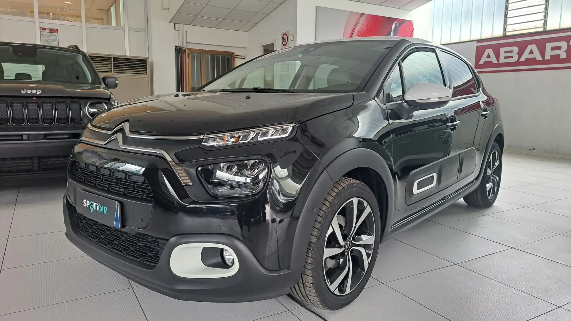 Citroen C3 C3 III 2017 1.2 puretech Shine s Nero - 1