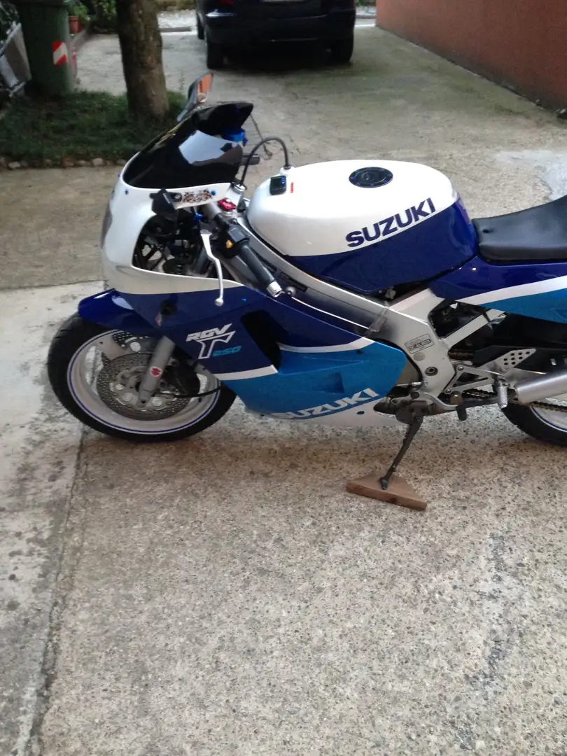 Suzuki RGV 250 vj 21a Mavi - 1