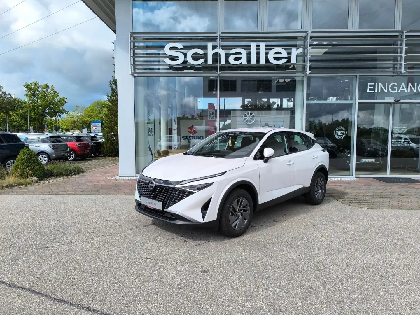 Nissan Qashqai 1.3 Mild-Hybrid Acenta Winterpaket Navi Weiß - 1