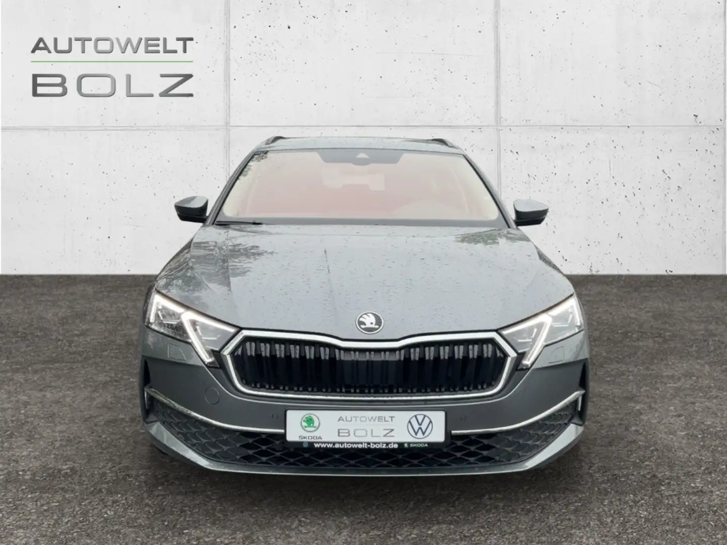 Skoda Octavia Combi 2.0 TDI Selection Navi DigiCock LED Kamera b Grau - 2