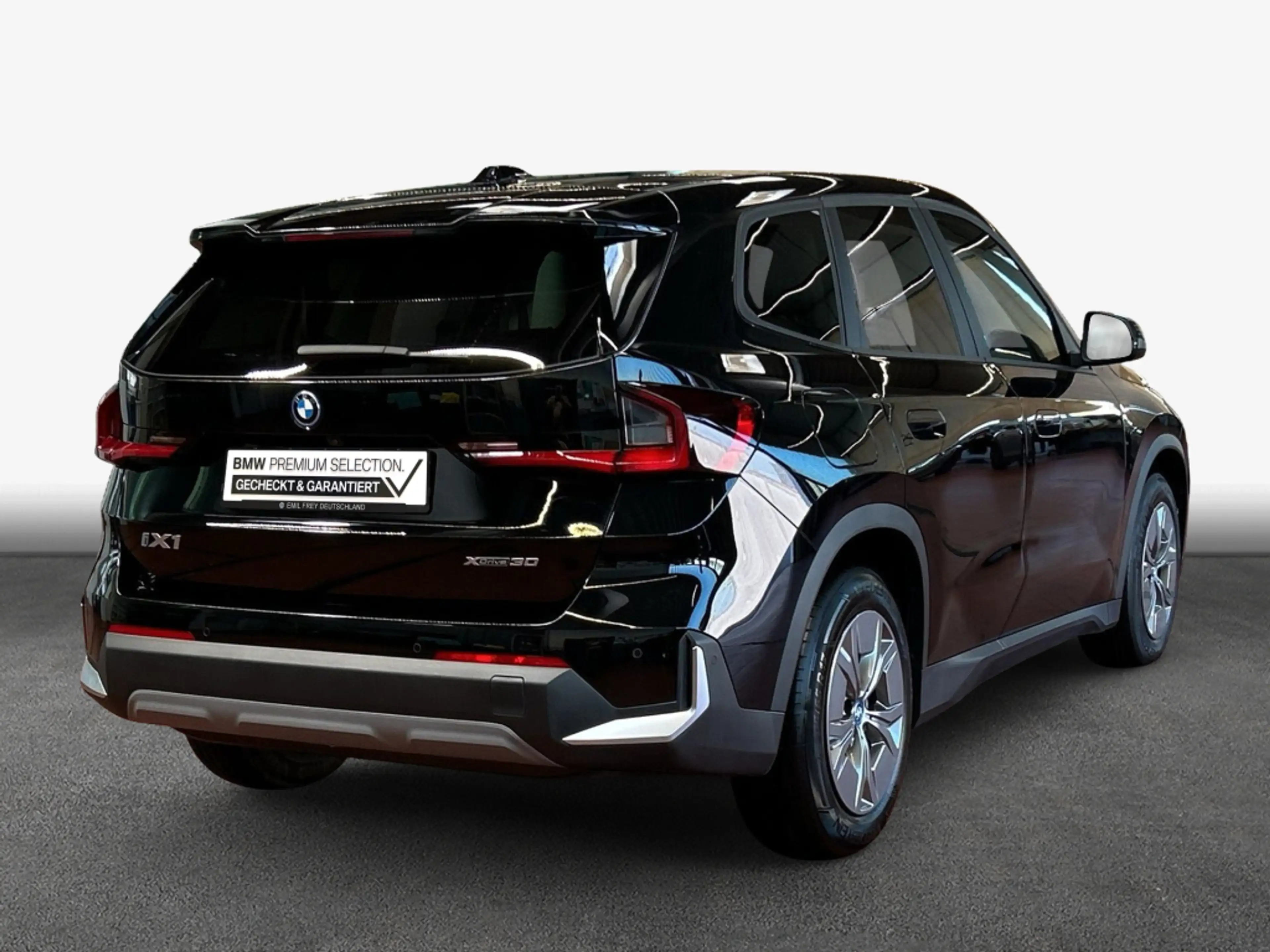 BMW iX1 xDrive30, AHK, LED, SHZ — photo 2