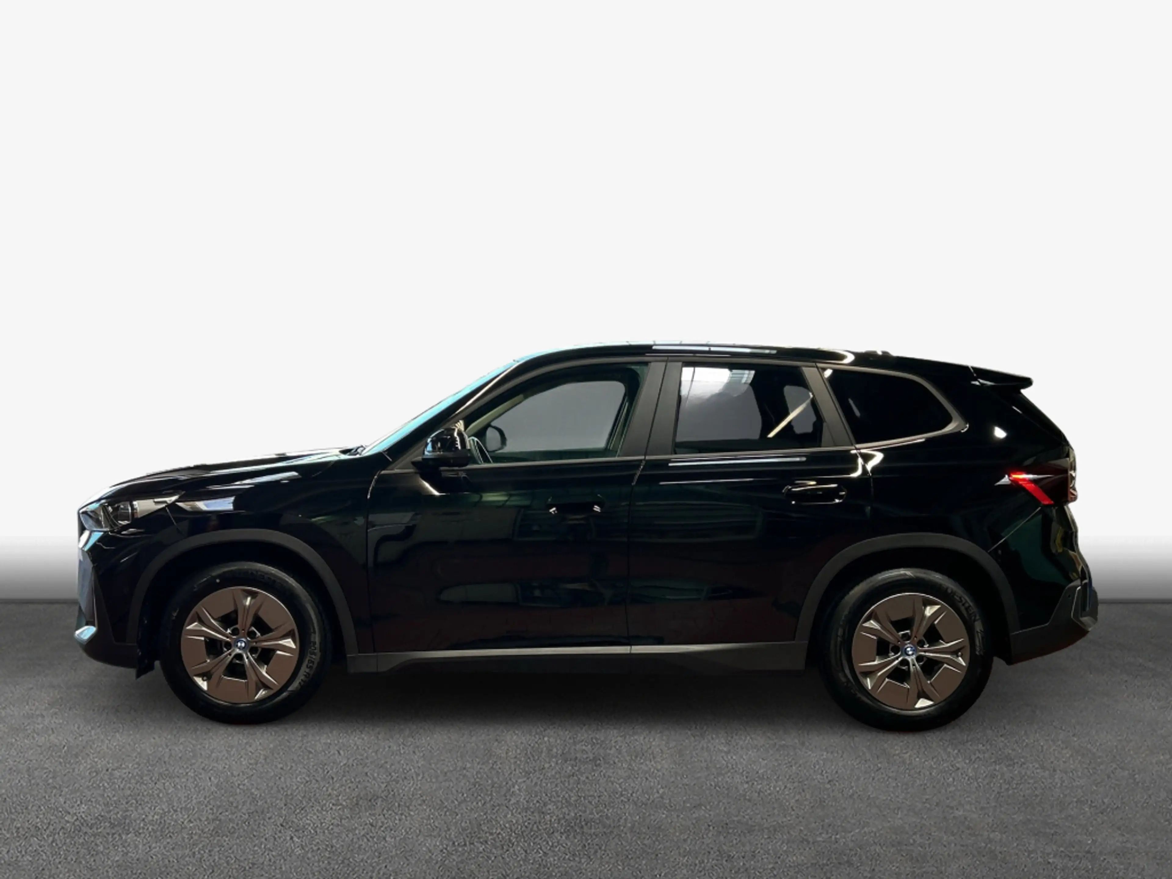BMW iX1 xDrive30, AHK, LED, SHZ — photo 6